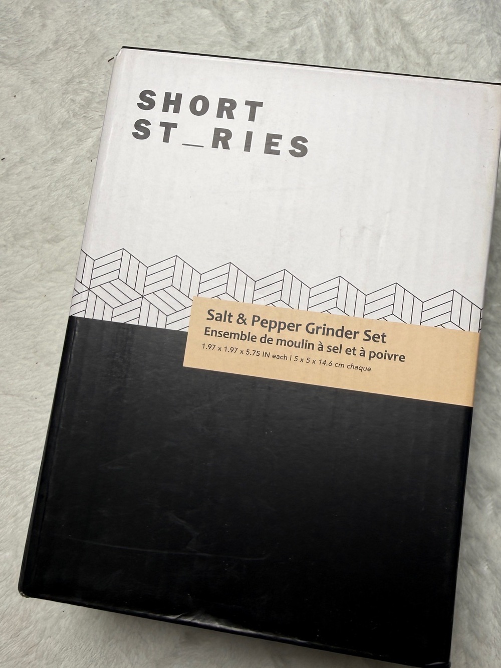 Short Stories Acacia Wood Salt and Pepper Grinder Set Manual Ceramic Mill New